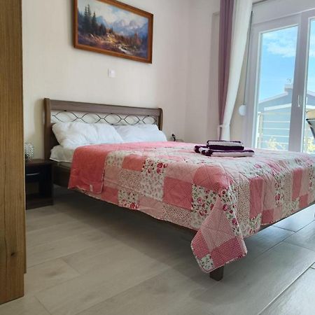 Lilli Deluxe Apartment Nikiti  Zewnętrze zdjęcie