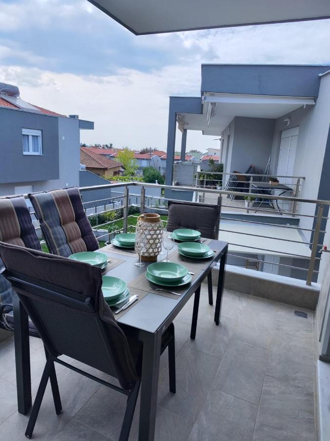 Lilli Deluxe Apartment Nikiti  Zewnętrze zdjęcie